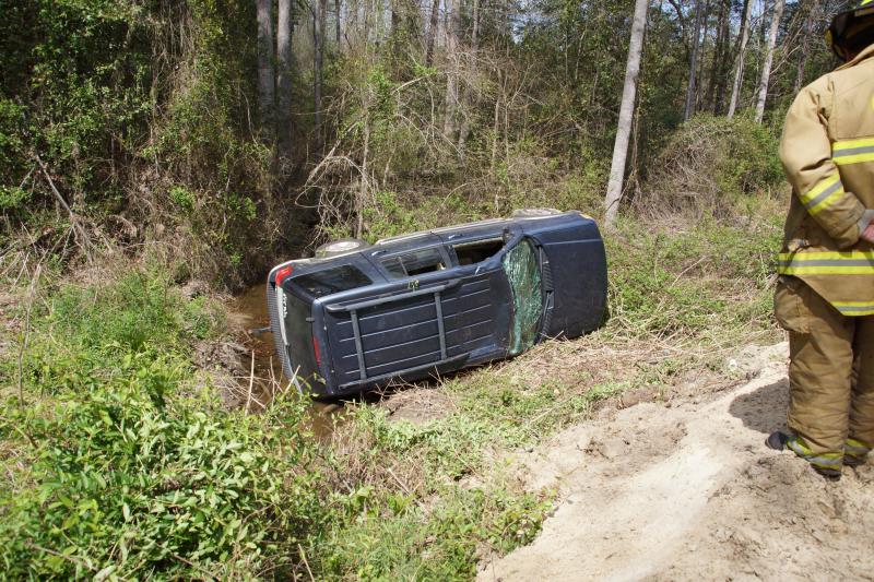 Single Vehicle Wreck on Oak Run Road - Cypress Pointe Fire & Rescue