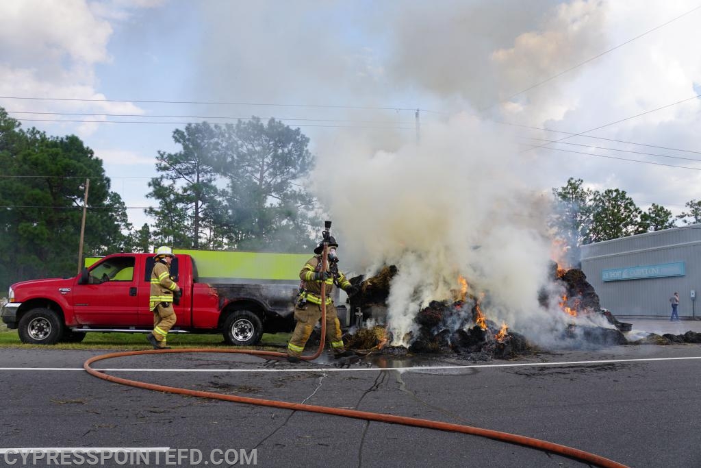 Vehicle Fire Snarls Traffic on U.S. 1 - Cypress Pointe Fire & Rescue