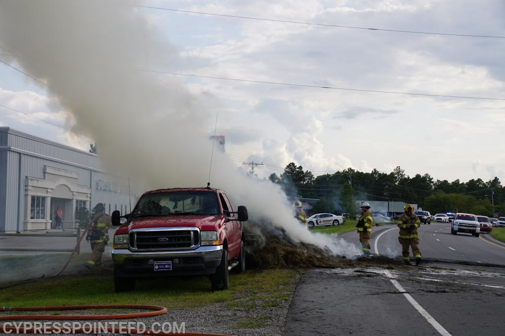 Vehicle Fire Snarls Traffic on U.S. 1 - Cypress Pointe Fire & Rescue