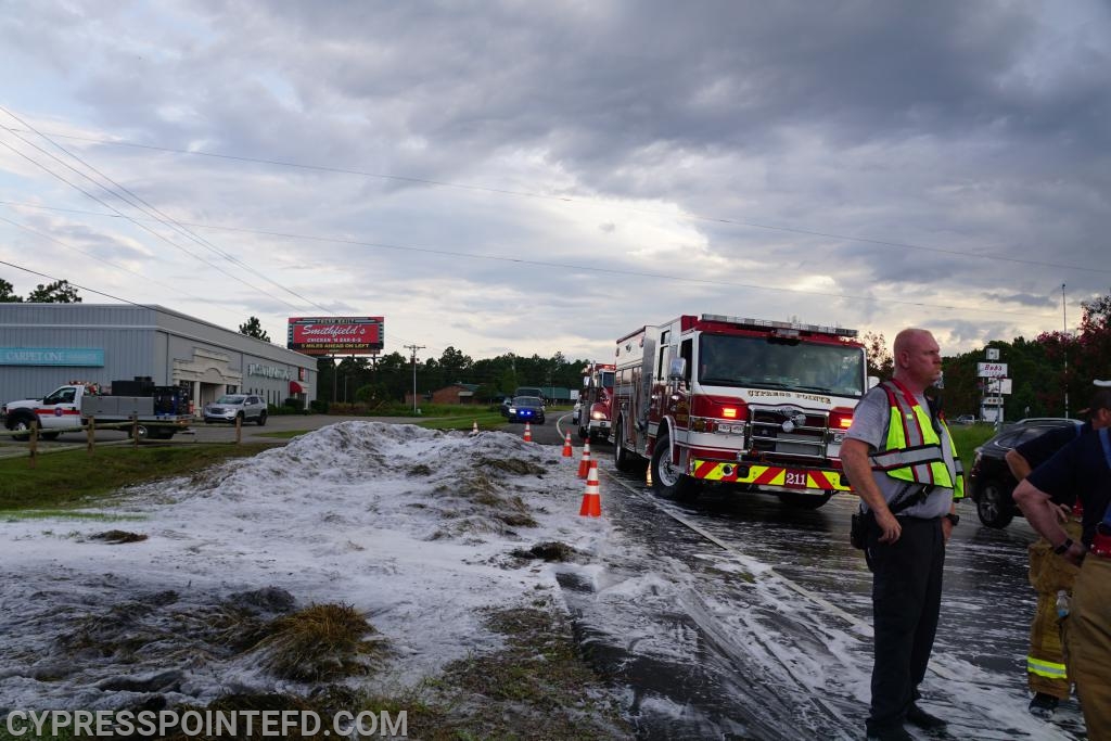 Vehicle Fire Snarls Traffic on U.S. 1 - Cypress Pointe Fire & Rescue